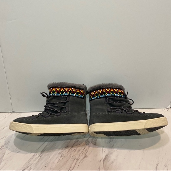Toms Alpine Gray Boots 6 - Picture 5 of 8